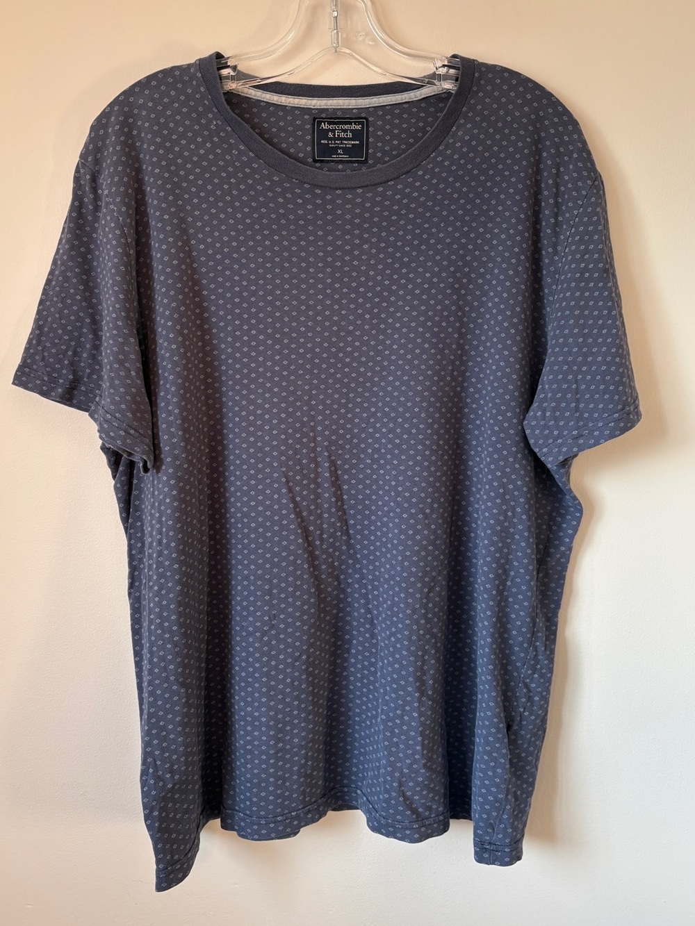 Abercrombie & Fitch Men's Blue Diamond Geometric Print T-Shirt X-Large XL